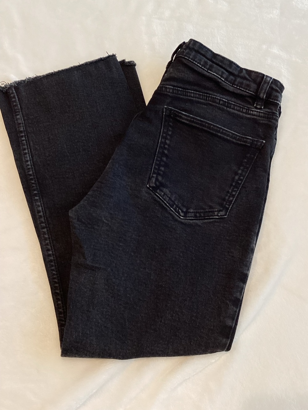 Zara Cropped Jeans Straight-Leg Raw-Hem Washed Black Denim Size 8